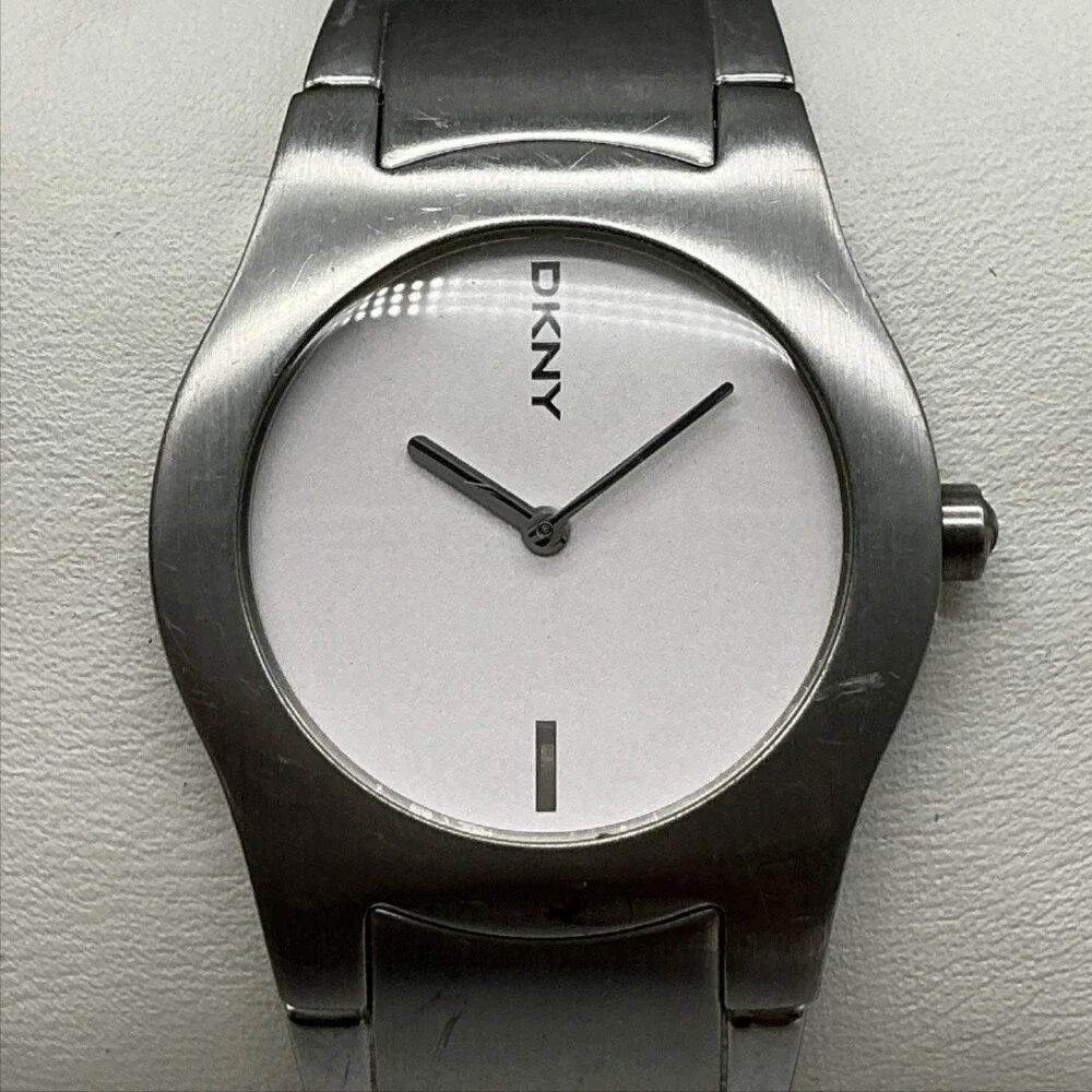 DKNY Womens Watch 32mm White Dial Stainless Steel Bracelet New Battery 6.75